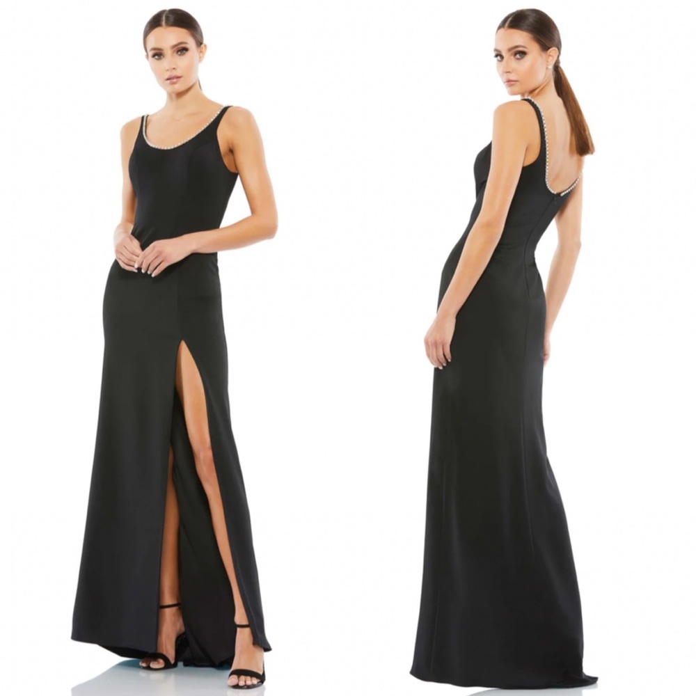 Mac Duggal Sleeveless Crystal Scoop Neckline Column Gown Dress Black Size 8 NWT